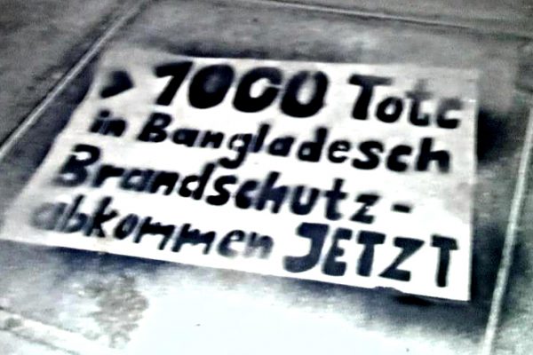 2013 13 05 graffiti brandschutz fx 600x400 1 Online-Petition für Abkommen zu Gebäude- und Brandschutz in Bangladeschs Textilfabriken Kampagne für Saubere Kleidung | Clean Clothes Campaign Germany