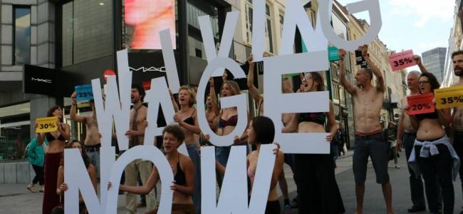 Fast nackt für Living Wages! 2 LivingWage AlmostNaked01 650x300 1441627760 Fast nackt für Living Wages! Kampagne für Saubere Kleidung | Clean Clothes Campaign Germany