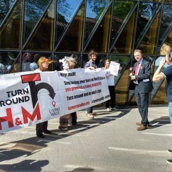 H&M: Versprochen ist versprochen!! 7 HM Stockholm01 H&M: Versprochen ist versprochen!! Kampagne für Saubere Kleidung | Clean Clothes Campaign Germany