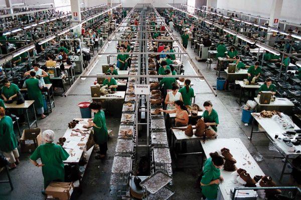 Schuhfabrik Albanien Kampagne fuer Saubere Kleidung Harte Arbeit für wenig Geld Kampagne für Saubere Kleidung | Clean Clothes Campaign Germany