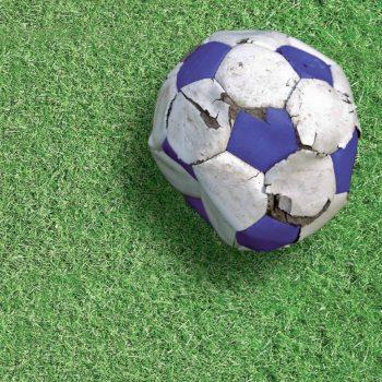 Adidas und Nike zahlen Rekordsummen an Fußballer und Hungerloehne an die Näher innen ihrer Trikots copy #factsheet zur Fußball-WM in Qatar Kampagne für Saubere Kleidung | Clean Clothes Campaign Germany