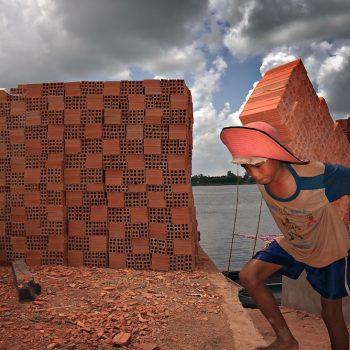 Wünsche für die Zukunft. Was ExpertInnen der ILO empfehlen 1 Titelbild Phan Hien ILO 8763370040 a88e2f99ec o copy Wünsche für die Zukunft. Was ExpertInnen der ILO empfehlen Kampagne für Saubere Kleidung | Clean Clothes Campaign Germany