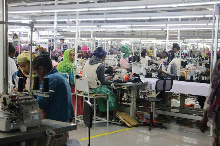 Äthiopien, Bangladesch, Myanmar: Gewalt gegen Frauen in der Textilproduktion 2 aethiopien cSaskiaWulfinghoff Äthiopien, Bangladesch, Myanmar: Gewalt gegen Frauen in der Textilproduktion Kampagne für Saubere Kleidung | Clean Clothes Campaign Germany