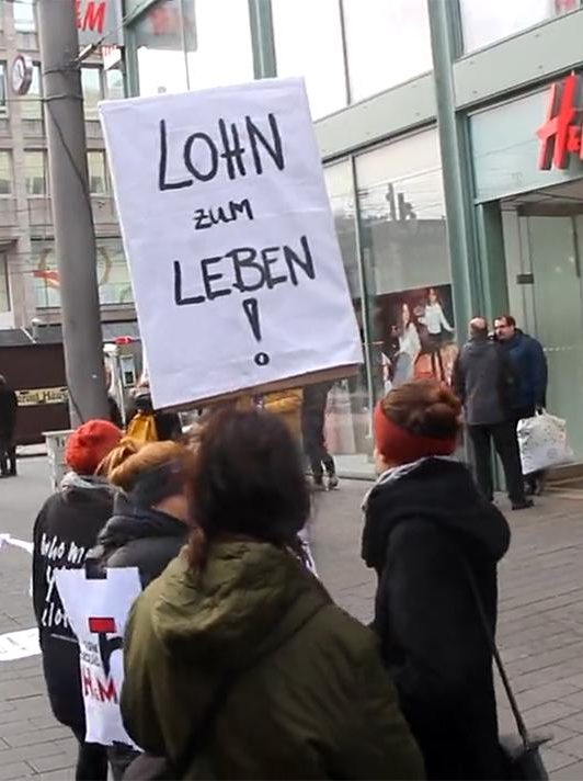 Aktiv werden! 1 Mannheim e1728081106850 Aktiv werden! Kampagne für Saubere Kleidung | Clean Clothes Campaign Germany