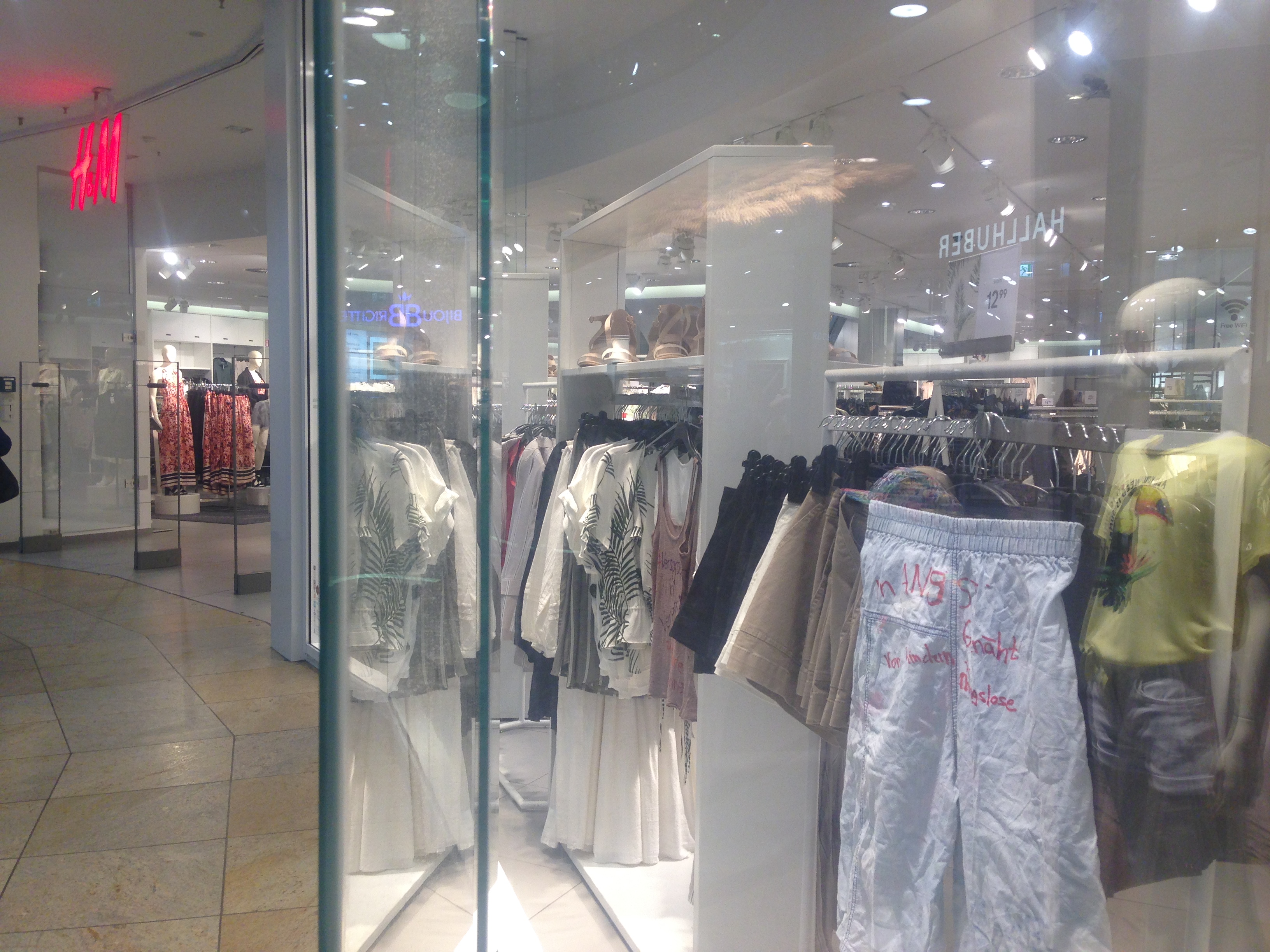 Rückblick: #NieWiederRanaPlaza - 6 Jahre danach 19 19 05 02 19 32 46 1589 Rückblick: #NieWiederRanaPlaza - 6 Jahre danach Kampagne für Saubere Kleidung | Clean Clothes Campaign Germany