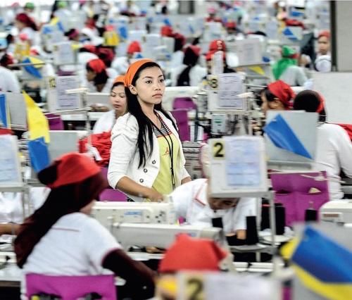2019 13 Wege zu existenzsichernden Löhnen–Das Beispiel Indonesien 1 copy Indonesien Kampagne für Saubere Kleidung | Clean Clothes Campaign Germany