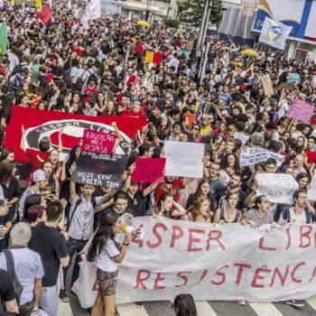 Gewerkschaftsrechte weltweit: Warum wir jetzt für soziale Gerechtigkeit und Demokratie kämpfen müssen 1 gewerkschaftsrechte Gewerkschaftsrechte weltweit: Warum wir jetzt für soziale Gerechtigkeit und Demokratie kämpfen müssen Kampagne für Saubere Kleidung | Clean Clothes Campaign Germany