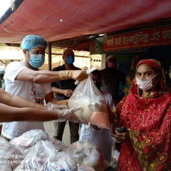 Die Schwächsten zahlen die Corona-Zeche - Unzählige Textilarbeiter*innen stehen vor dem Nichts 1 Bangladesh Gewerkscchafter Lebensmittel copy Die Schwächsten zahlen die Corona-Zeche - Unzählige Textilarbeiter*innen stehen vor dem Nichts Kampagne für Saubere Kleidung | Clean Clothes Campaign Germany