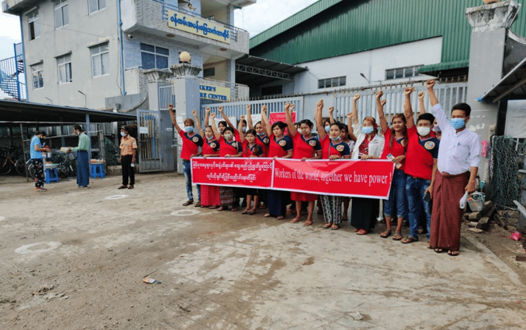 Auswirkungen der Corona-Krise: News aus Myanmar 3 Workers at Myan Mode Auswirkungen der Corona-Krise: News aus Myanmar Kampagne für Saubere Kleidung | Clean Clothes Campaign Germany