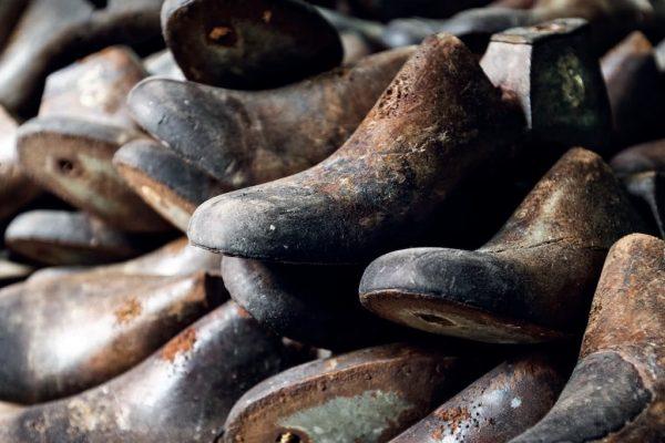 Kommunale Beschaffung von Arbeits- und Sicherheitsschuhen mit ökosozialen Kriterien 16 Kommunale Beschaffung von Arbeits und Sicherheitsschuhen mit oekosozialen Kriterien Kommunale Beschaffung von Arbeits- und Sicherheitsschuhen mit ökosozialen Kriterien Kampagne für Saubere Kleidung | Clean Clothes Campaign Germany