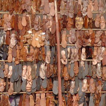 Schuhe Indien c Klaus Nahr Wenn aus zu wenig fast nichts wird: Auswirkungen der Pandemie auf Arbeiter*innen in Indien Kampagne für Saubere Kleidung | Clean Clothes Campaign Germany