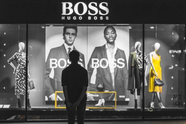 Kritische Fragen an Hugo Boss anlässlich der Aktionärsversammlung 8 Hugo Boss jules d ipx0MAblngM unsplash Kritische Fragen an Hugo Boss anlässlich der Aktionärsversammlung Kampagne für Saubere Kleidung | Clean Clothes Campaign Germany