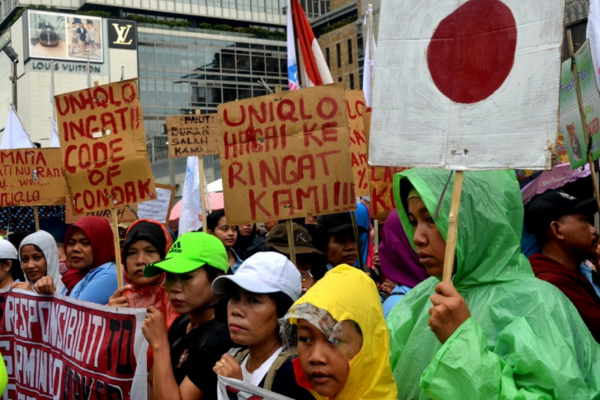 7 Jahre Warten auf Gerechtigkeit: Offener Brief an Uniqlo und s.Oliver 53 24 e1649934102664 7 Jahre Warten auf Gerechtigkeit: Offener Brief an Uniqlo und s.Oliver Kampagne für Saubere Kleidung | Clean Clothes Campaign Germany