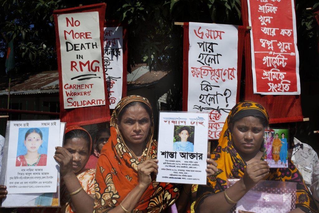 10 Jahre nach Rana Plaza – Gedenken, Erinnern und Fordern: Der Bangladesch-Accord muss weitergehen 4 IMG 1321 10 Jahre nach Rana Plaza – Gedenken, Erinnern und Fordern: Der Bangladesch-Accord muss weitergehen Kampagne für Saubere Kleidung | Clean Clothes Campaign Germany